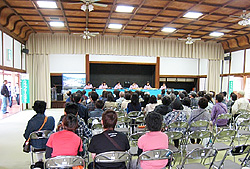 長野県伊那市の高遠城（高遠閣）での演奏