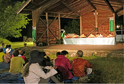 長野県駒ヶ根市の家族旅行村での演奏