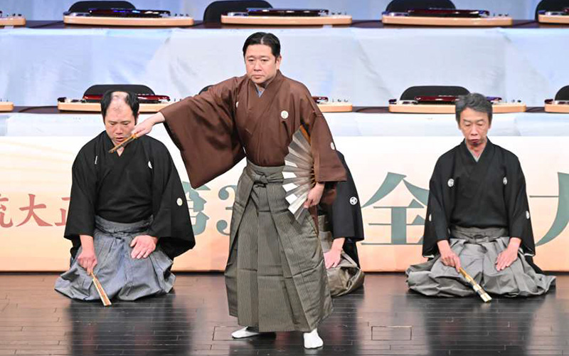 「仕舞」能楽観世流シテ方・山中雅志さん（秋）